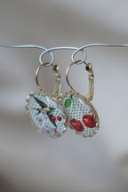Hirondelle & cerises sur pois La Vieille Fille