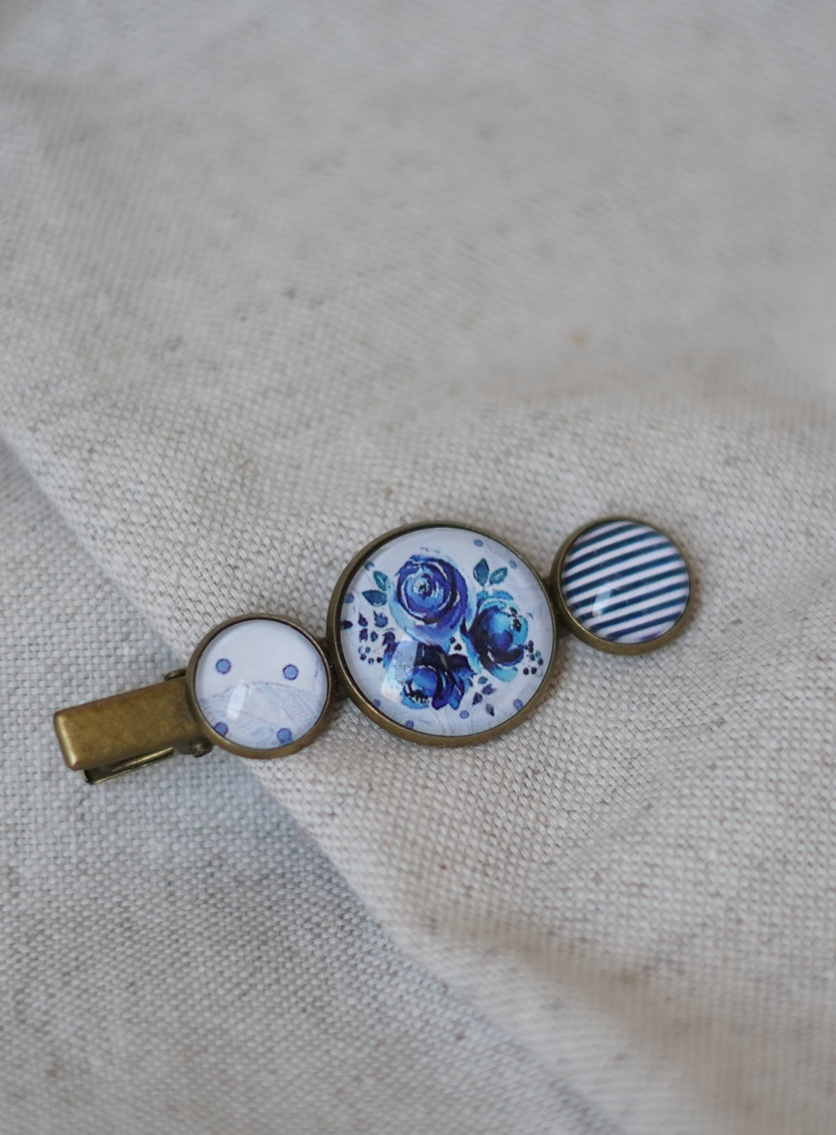 Barrette fleurs bleus