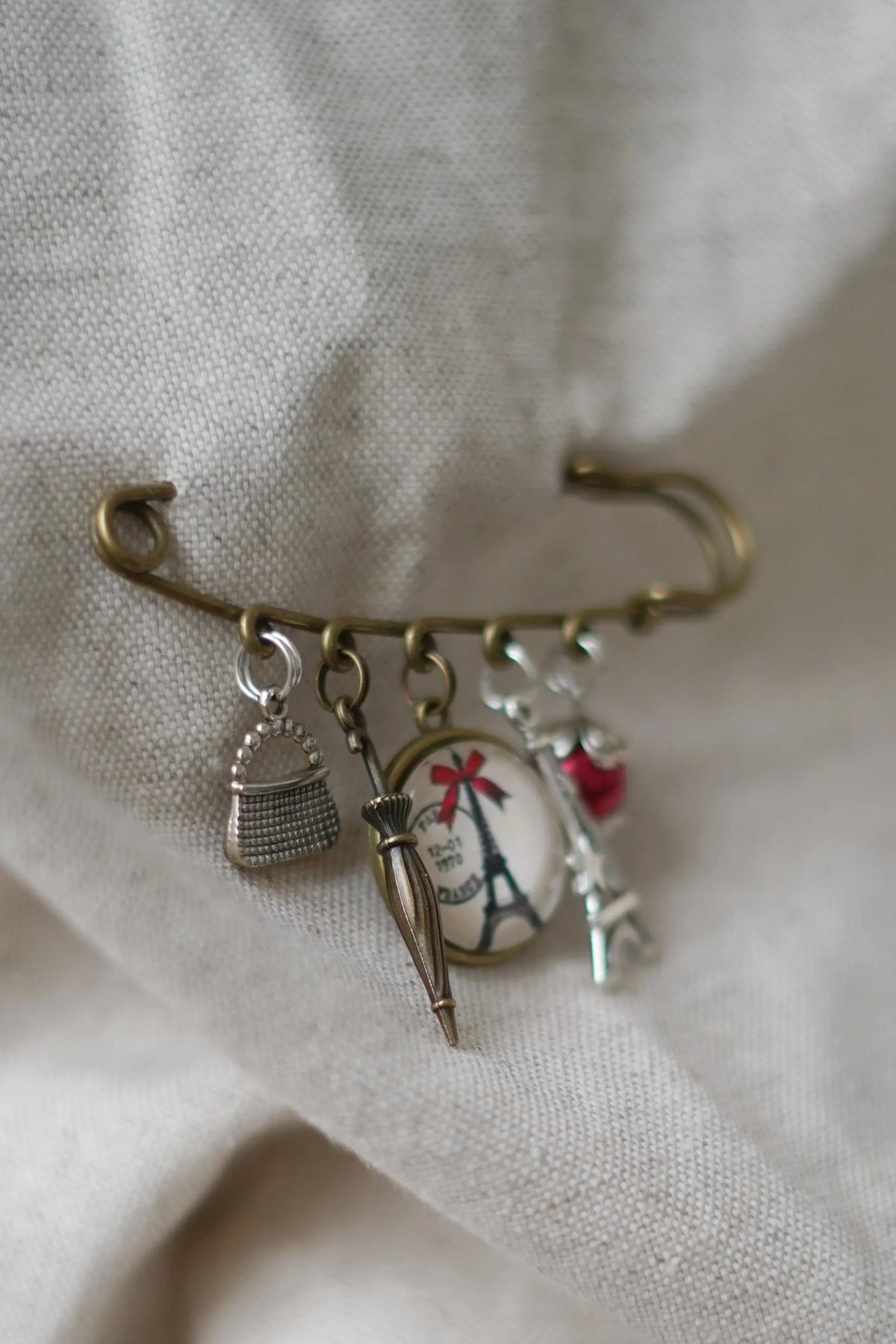 Broche I love Paris