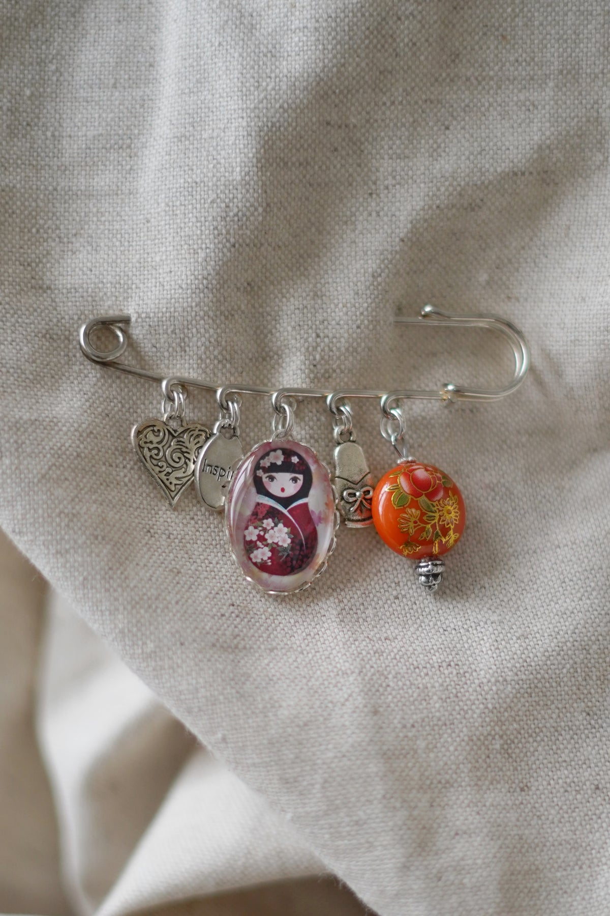 Broche poupée Russe