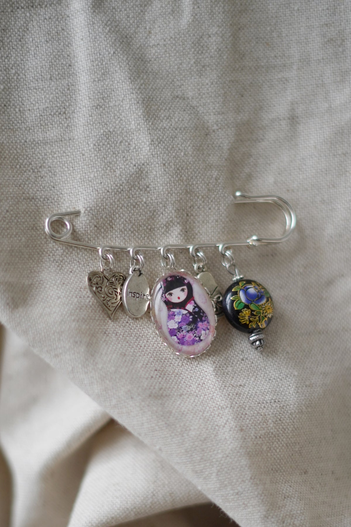 Broche poupée Russe