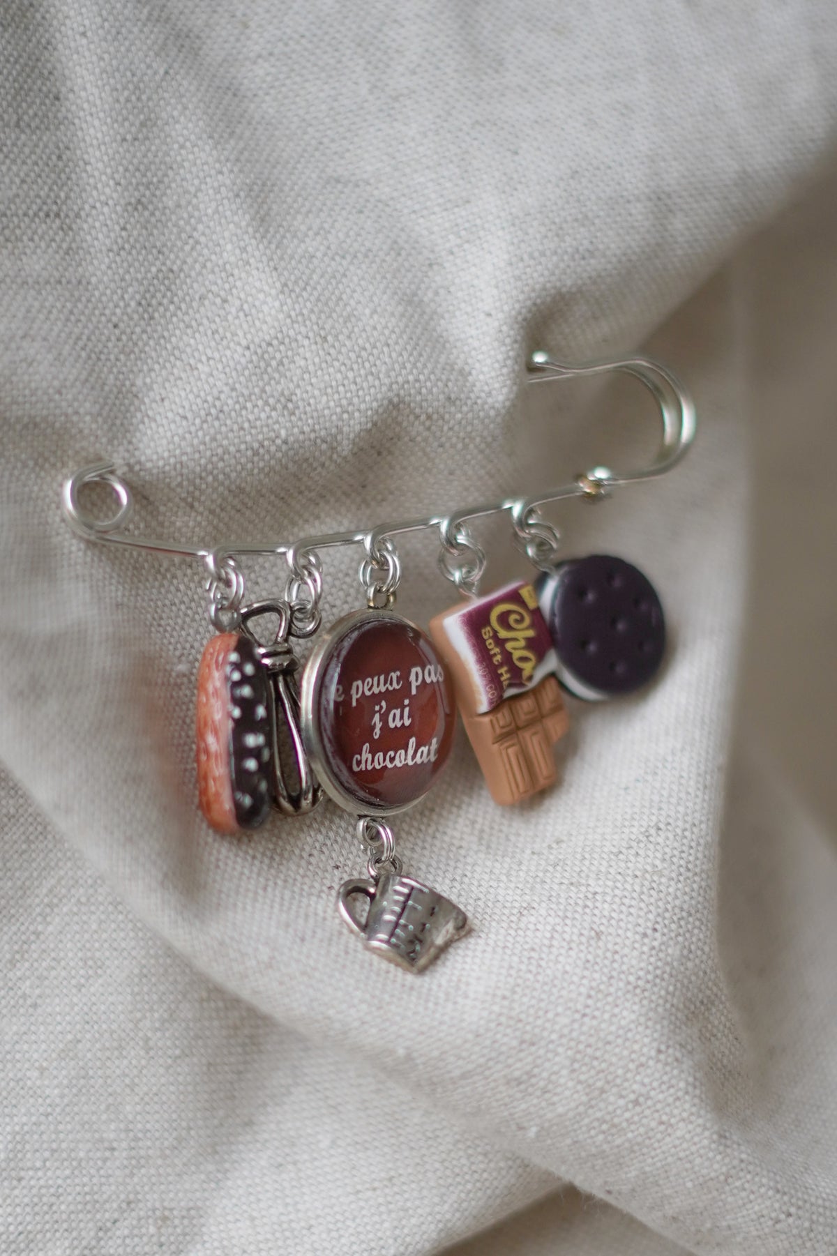 Broche je peux pas j'ai chocolat