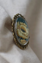 Broche fleur jaune