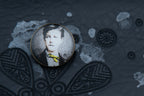 Broche bronze littéraire poème  "Délire II"  Collection : Une saison en enfer