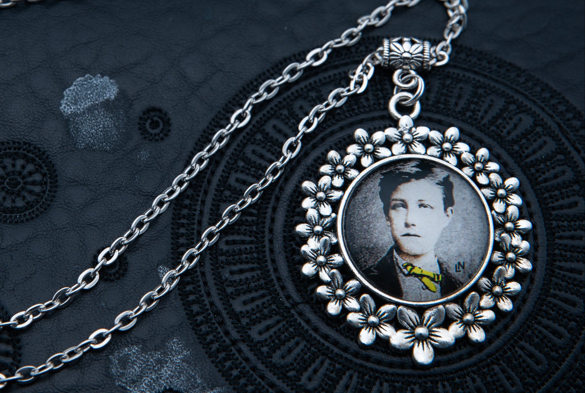 Collier fleur argent bijou littéraire poème "MAUVAIS SANG" Collection : Une saison en enfer