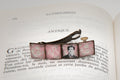 Barrette cheveux bronze Arthur RIMBAUD bijou littéraire Rose fond liberty cabochon Collection les illuminations poème "ANTIQUE"