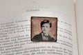 Bague bronze carré Arthur RIMBAUD bijou littéraire Rose fond liberty cabochon Collection les illuminations poème "SCENES"