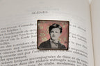 Bague bronze carré Arthur RIMBAUD bijou littéraire Rose fond liberty cabochon Collection les illuminations poème "SCENES"