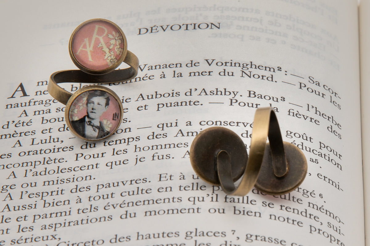 Bague bronze double cabochon Arthur RIMBAUD bijou littéraire Rose fond liberty  Collection les illuminations poème "DEVOTION"