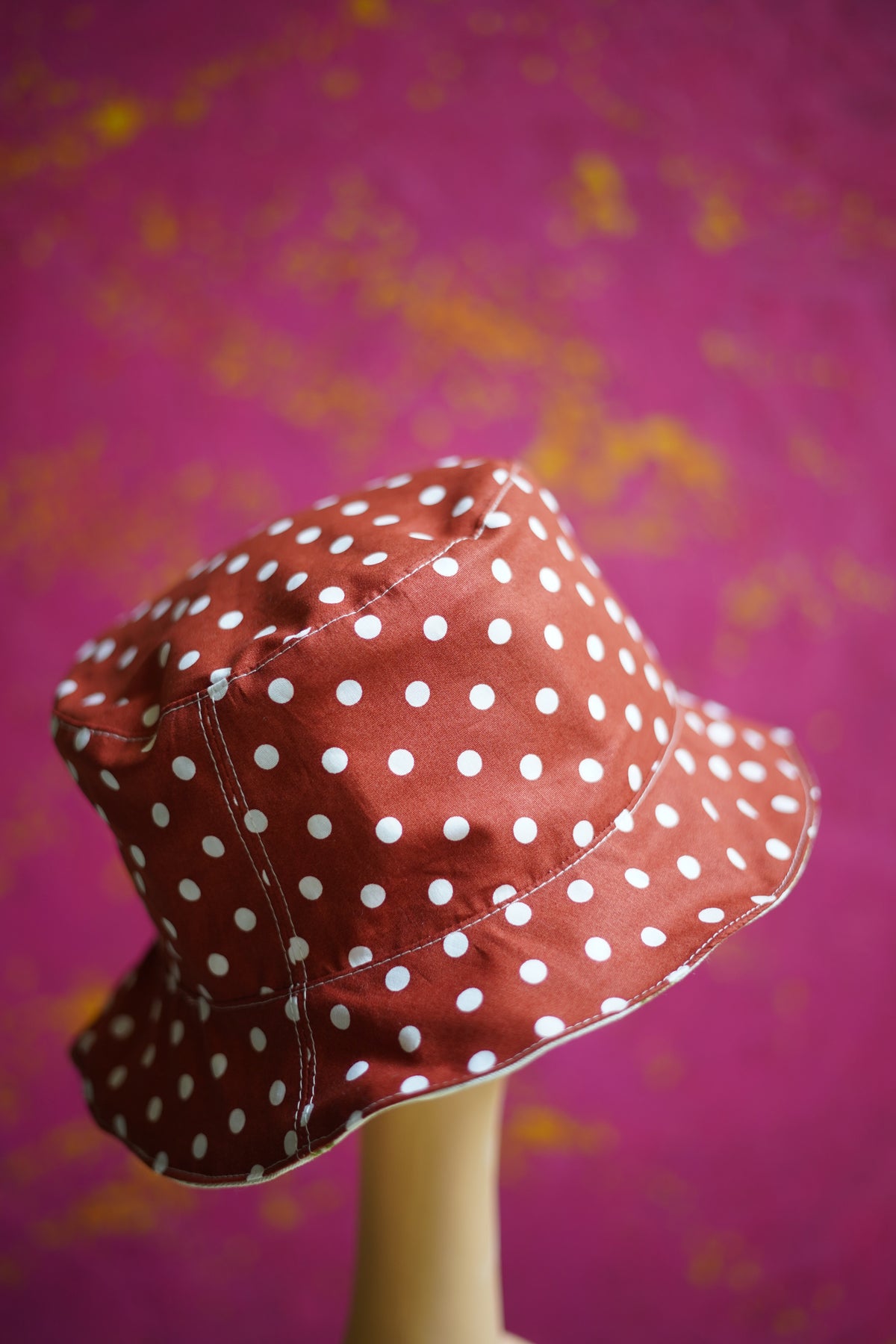 Bob réversible fleurs et petits pois